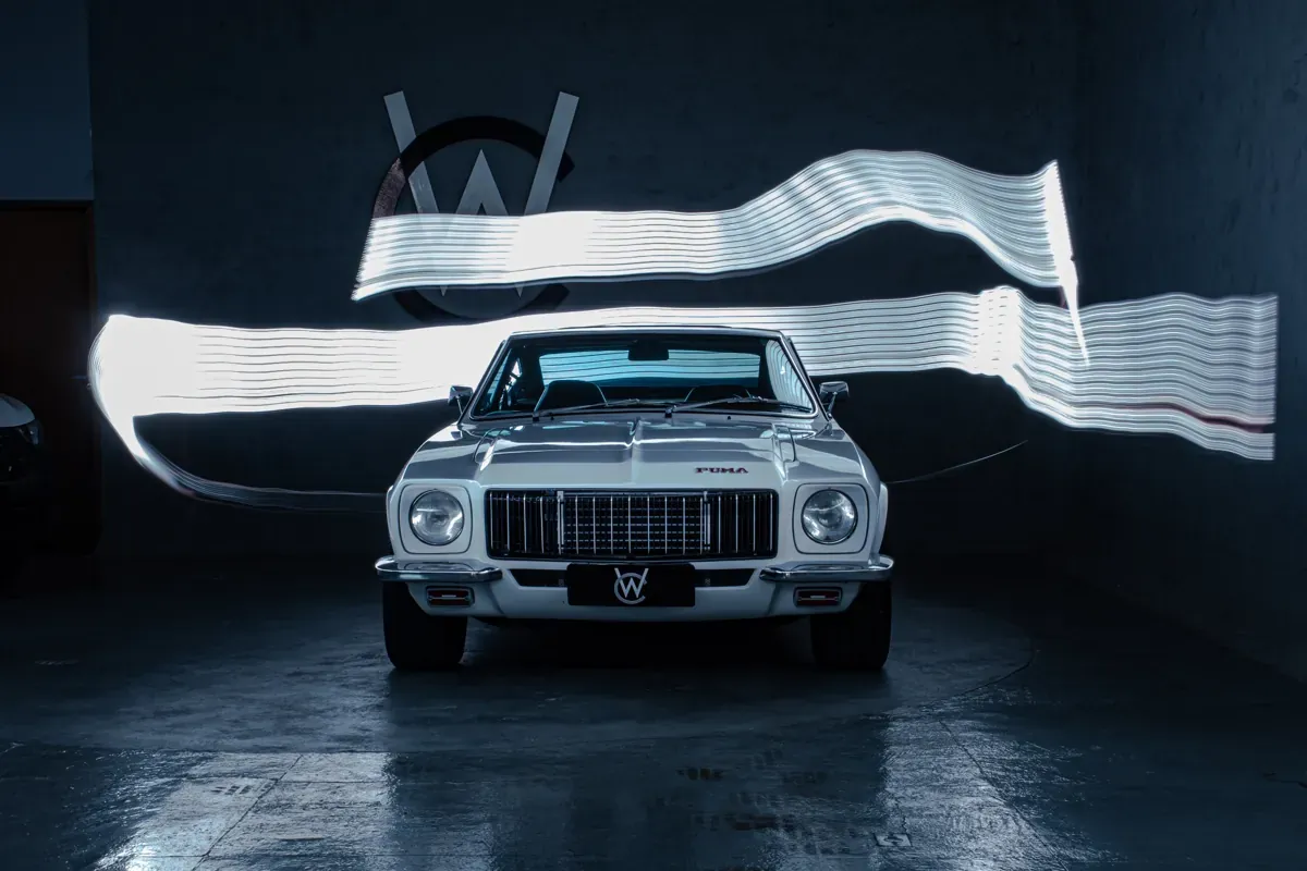 Fotografia com light graffiti de um Puma GTB de coleção em Vinhedo